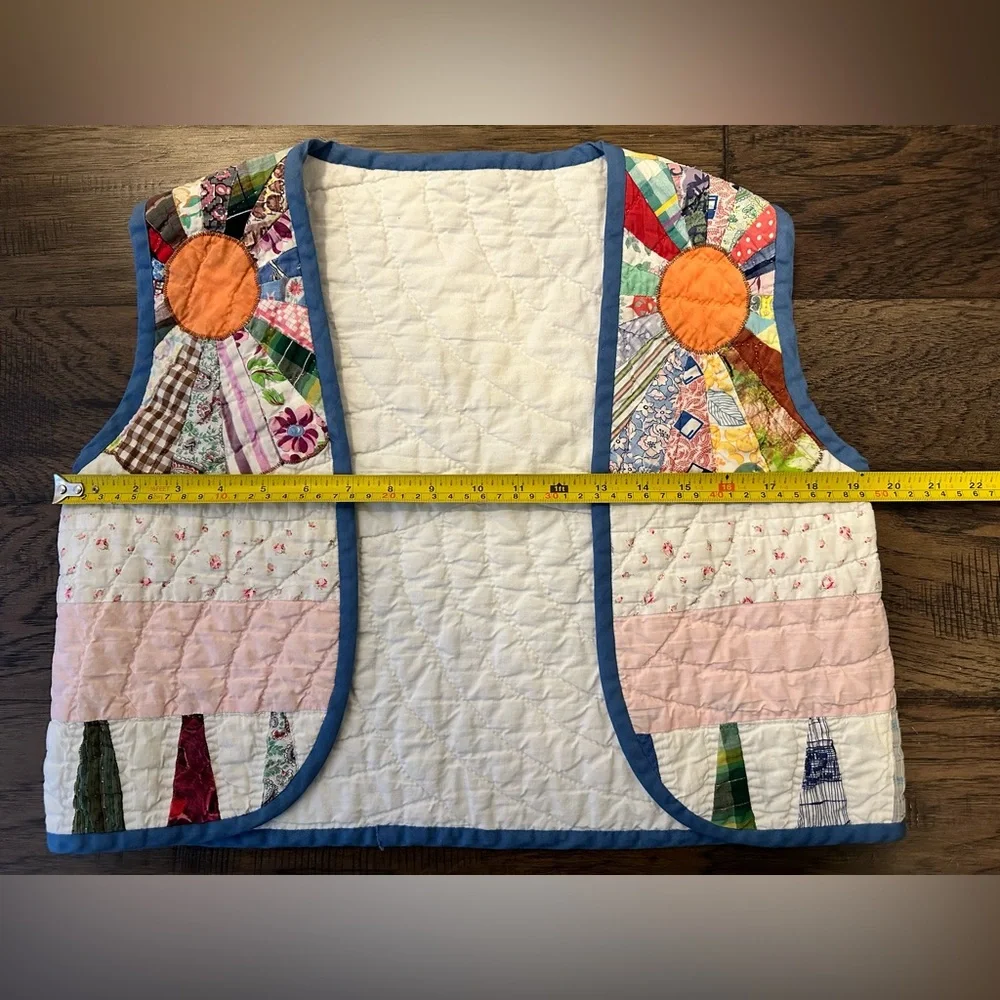 Upcycled vintage quilt vest - Picture 5 of 7